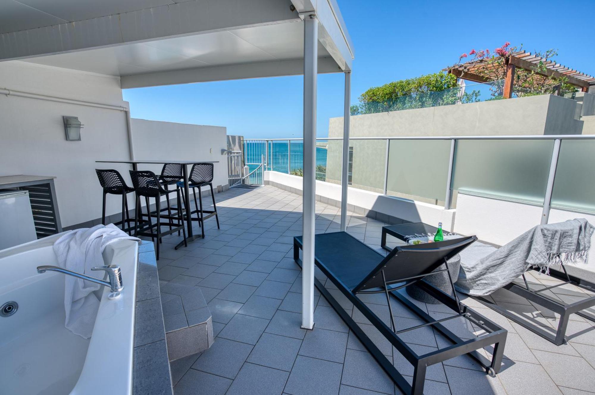On The Beach Noosa Resort Esterno foto