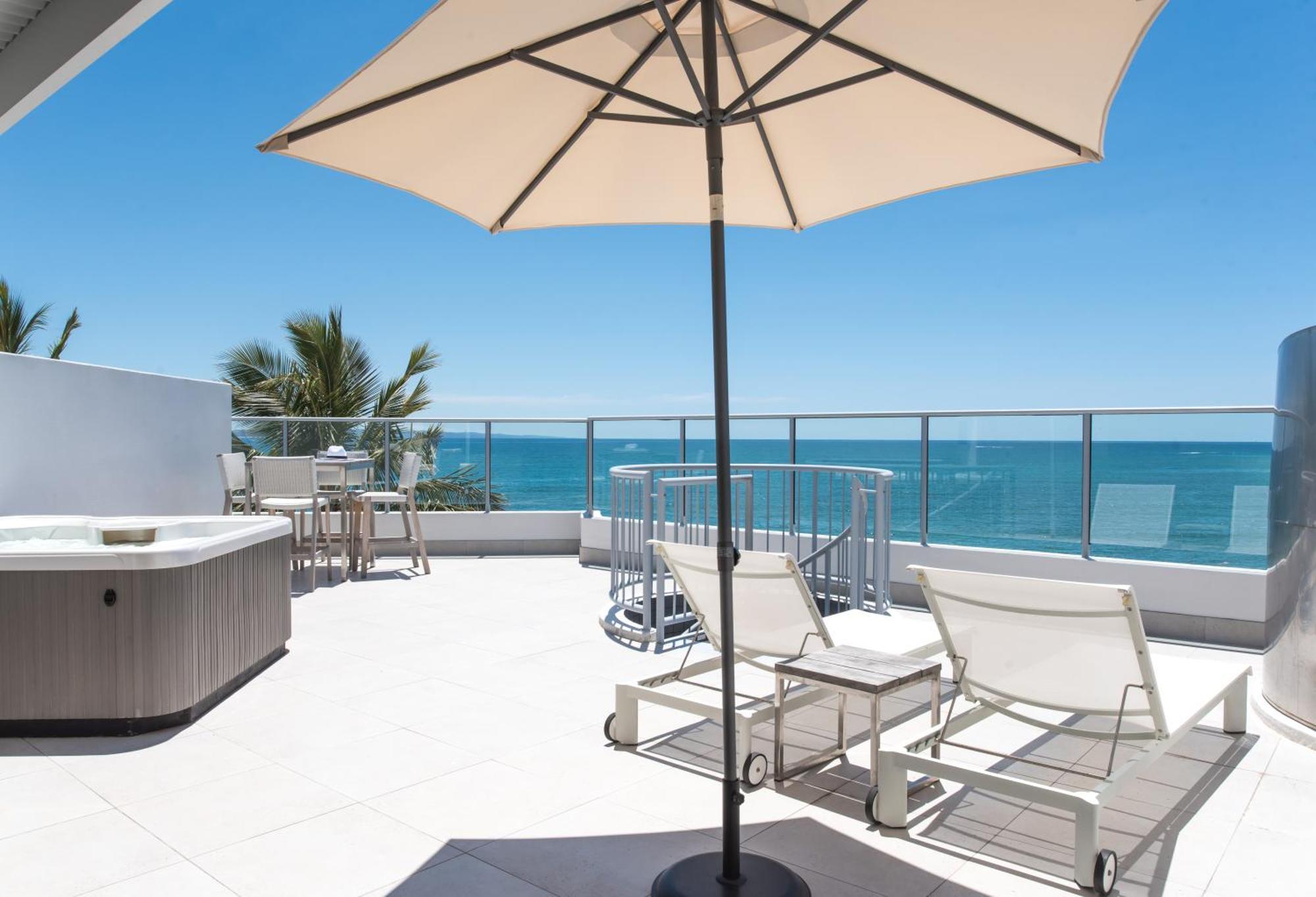 On The Beach Noosa Resort Esterno foto